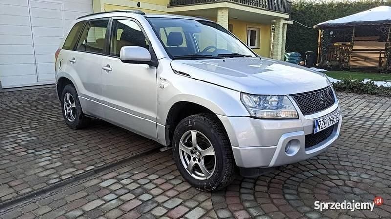 Srebrny Używany 2006 Suzuki Grand Vitara SUV | 19 900 zł (Uczciwa cena) - Obraz 1/4