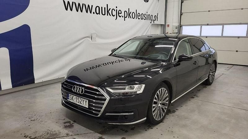 Czarny (metalik) Używany 2019 Audi A8 Sedan/Limuzyna | 185 000 zł (Super Cena) - Obraz 1/4
