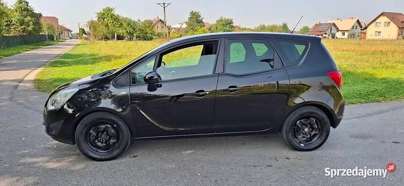 Czarny Używany 2011 Opel Meriva Minivan | 13 500 zł (Dobra cena) - Obraz 1/4