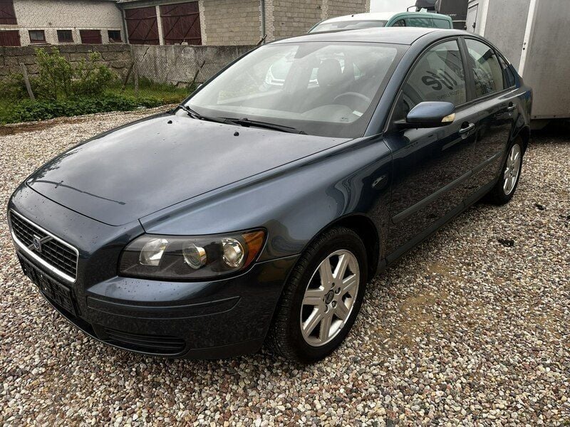Niebieski ciemny (metalik) Używany 2006 Volvo S40 Sedan/Limuzyna | 10 900 zł - Obraz 1/4