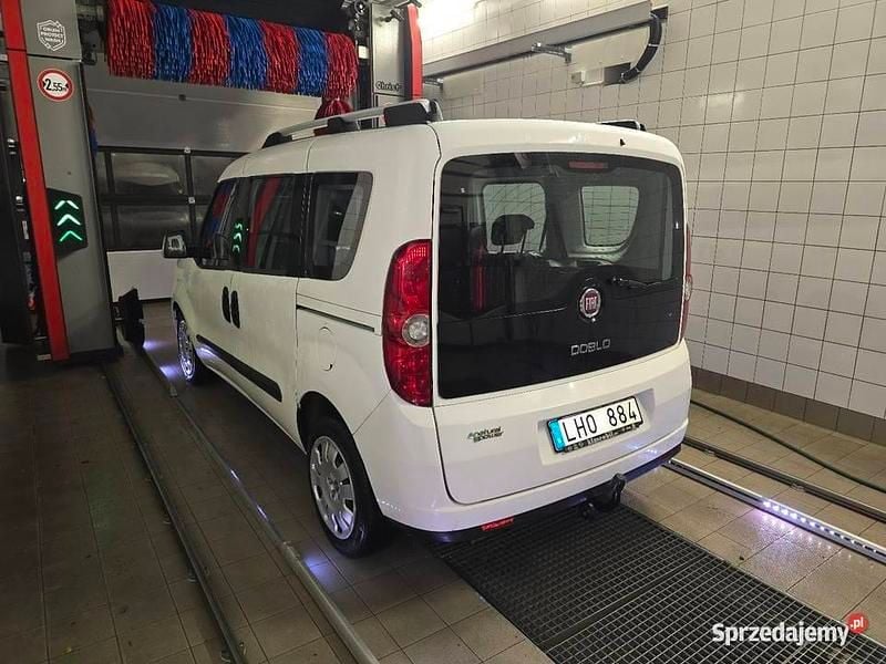 Biały Używany 2014 Fiat Doblò Minivan | 25 900 zł (Dobra cena) - Obraz 1/4