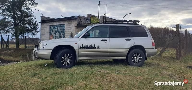 Beżowy Używany 2000 Subaru Forester SUV | 15 500 zł - Obraz 1/4