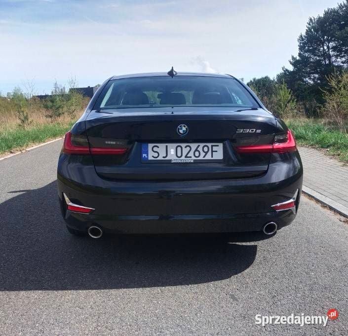 Czarny Używany 2021 BMW 330e Luxury Line Sedan/Limuzyna | 126 690 zł (Super Cena) - Obraz 1/4