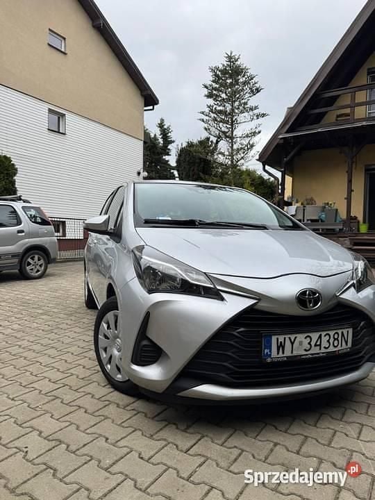Srebrny Używany 2020 Toyota Yaris Hatchback | 46 500 zł (Dobra cena) - Obraz 1/4