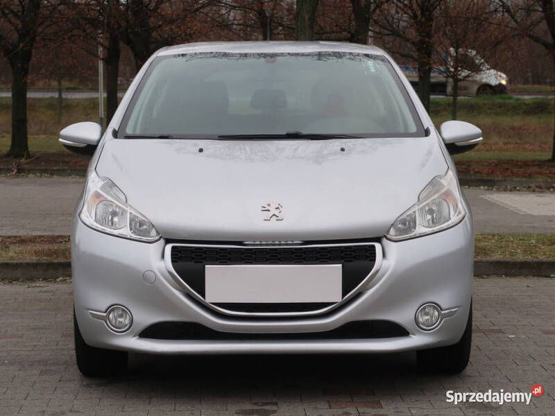 Srebrny Używany 2013 Peugeot 208 Hatchback | 16 999 zł (Dobra cena) - Obraz 1/4