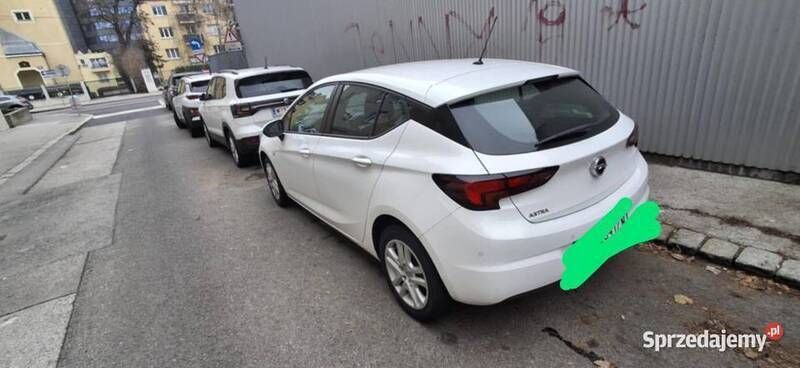 Biały Używany 2018 Opel Astra Hatchback | 33 900 zł (Dobra cena) - Obraz 1/4