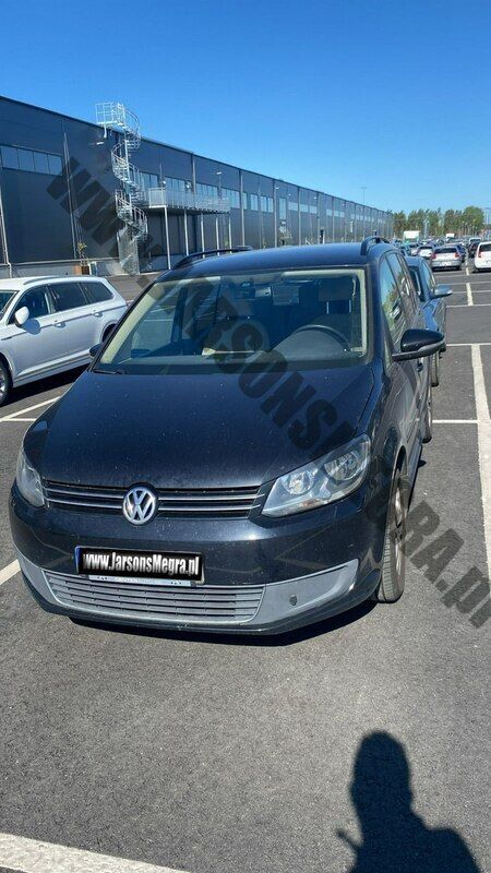 Czarny Używany 2011 VW Touran Minivan | 24 000 zł (Uczciwa cena) - Obraz 1/4