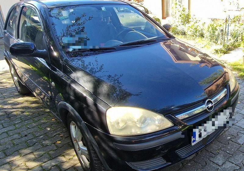 Czarny Używany 2004 Opel Corsa Hatchback | 3500 zł (Uczciwa cena) - Obraz 1/4