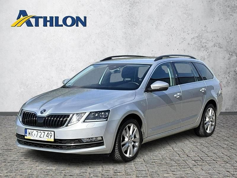Srebrny (metalik) Używany 2019 Skoda Octavia Kombi | 68 500 zł (Uczciwa cena) - Obraz 1/4
