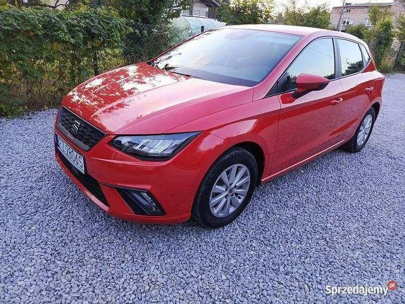 Czerwony Używany 2022 Seat Ibiza Reference Hatchback | 55 500 zł (Drogi) - Obraz 1/4