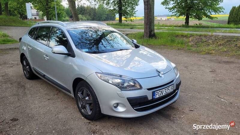 Używany Renault Mégane III Privilege 130 KM (95 kW) 2010 Srebrny Sedan/Limuzyna