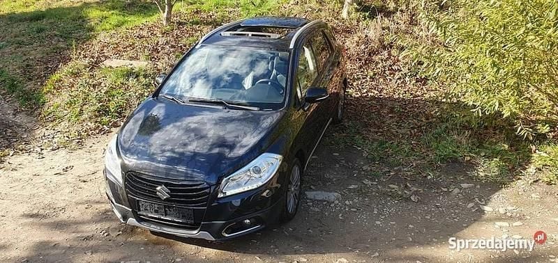 Czarny Używany 2014 Suzuki SX4 S-Cross SUV | 31 000 zł (Super Cena) - Obraz 1/4