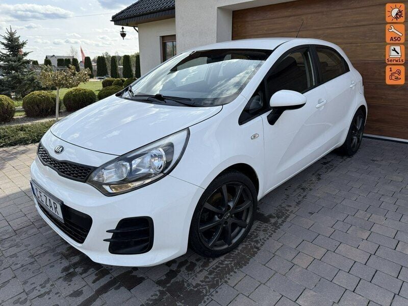 Biały Używany 2016 Kia Rio 2 Hatchback | 27 500 zł (Dobra cena) - Obraz 1/4