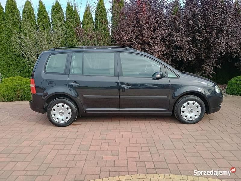 Czarny Używany 2004 VW Touran Minivan | 11 950 zł (Uczciwa cena) - Obraz 1/4