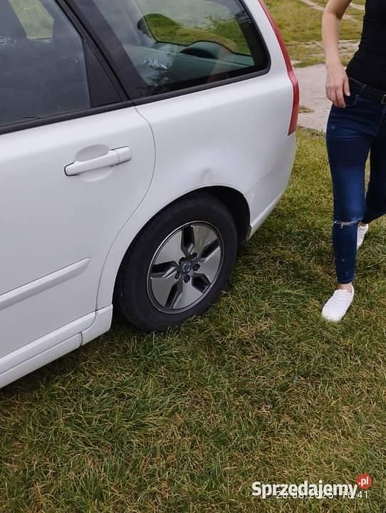 Używany 2010 Volvo V50 Kombi | 10 000 zł (Uczciwa cena) - Obraz 1/4