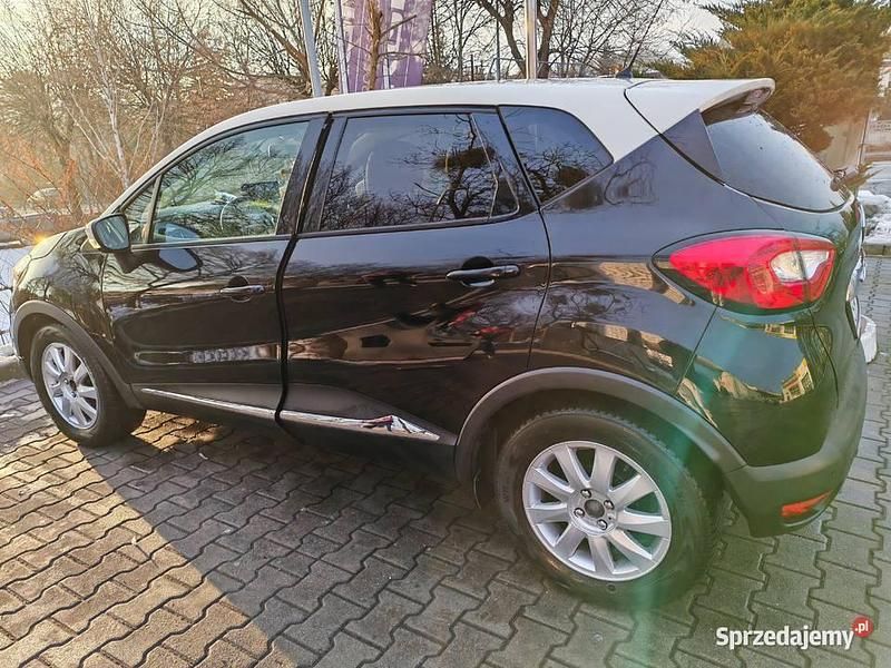 Używany Renault Captur 90 KM (66 kW) 2014 Czarny SUV