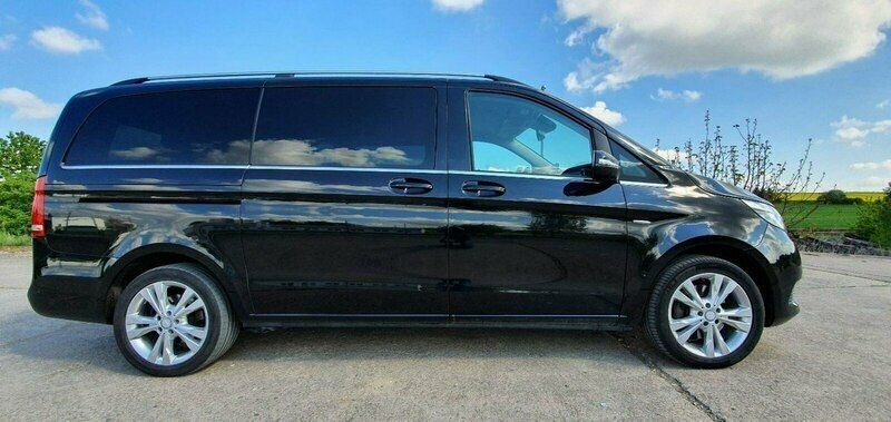 Czarny (metalik) Używany 2016 Mercedes V250 Minivan | 66 700 zł - Obraz 1/4