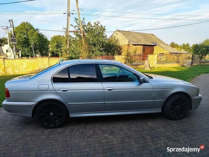 Używany BMW 530 2000 Srebrny Sedan/Limuzyna