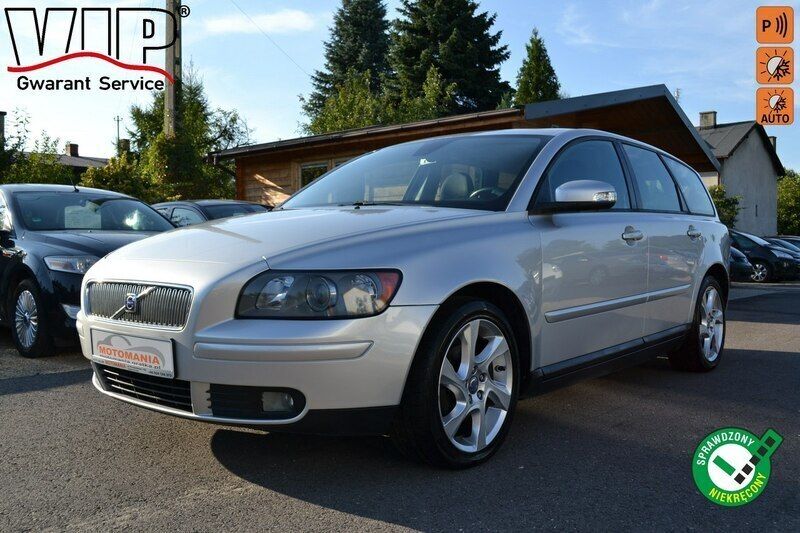 Srebrny Używany 2007 Volvo V50 Kombi | 12 999 zł (Uczciwa cena) - Obraz 1/4
