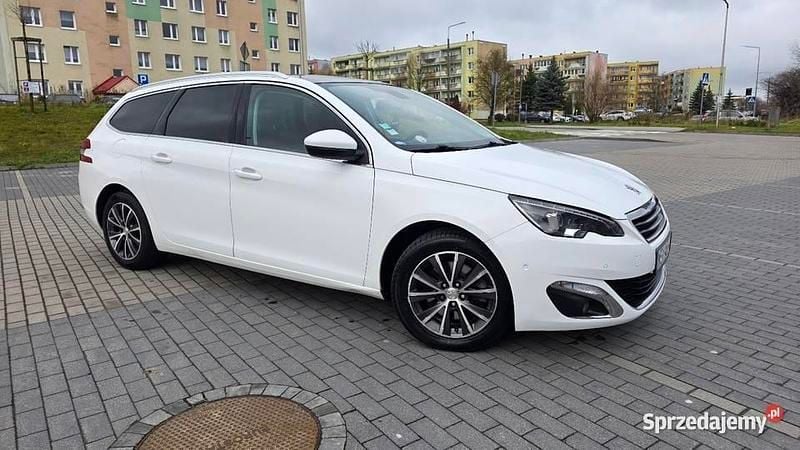 Biały Używany 2016 Peugeot 308 Kombi | 31 900 zł (Dobra cena) - Obraz 1/4