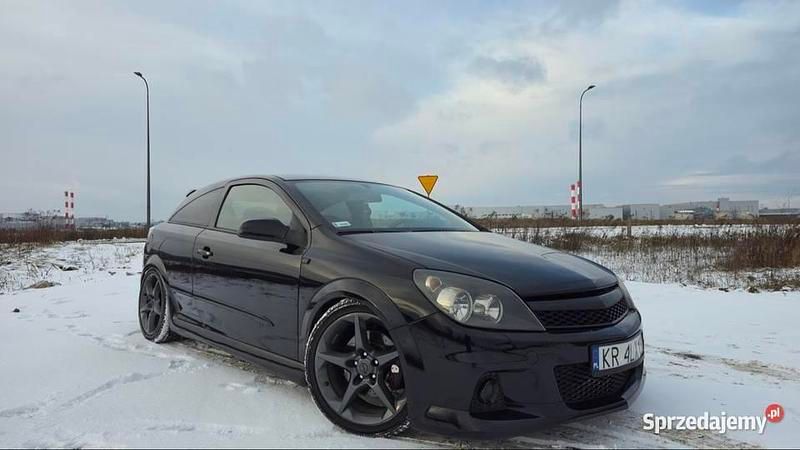 Używany Opel Astra GTC 2005 Czarny Coupe