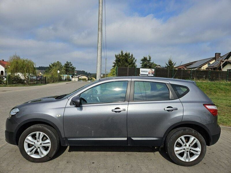 Używany Nissan Qashqai 141 KM (103 kW) 2013 Srebrny (metalik) SUV