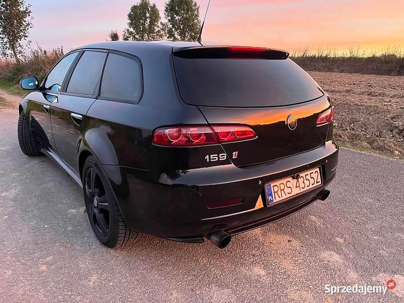 Czarny Używany 2008 Alfa Romeo 159 Ti Kombi | 15 500 zł - Obraz 1/4