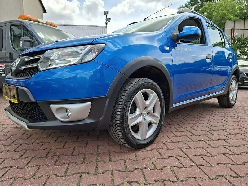 Niebieski Używany 2015 Dacia Sandero Stepway Hatchback | 25 500 zł (Uczciwa cena) - Obraz 1/4