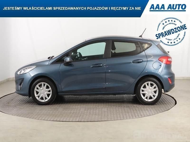 Używany Ford Fiesta 2018 Błękitny Hatchback