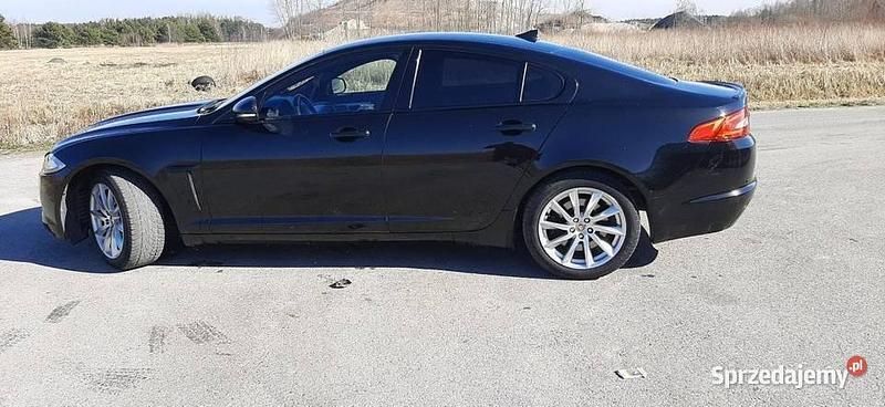 Używany Jaguar XF 2013 Czarny Sedan/Limuzyna