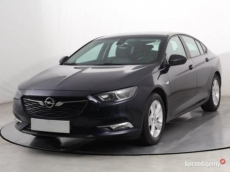 Używany Opel Insignia 165 KM (121 kW) 2019 Niebieski Hatchback