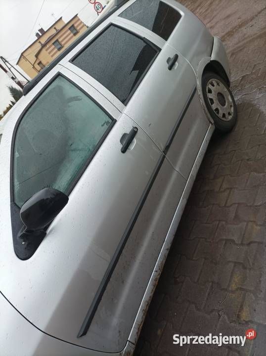 Srebrny Używany 2001 Seat Cordoba Kombi | 1300 zł - Obraz 1/2