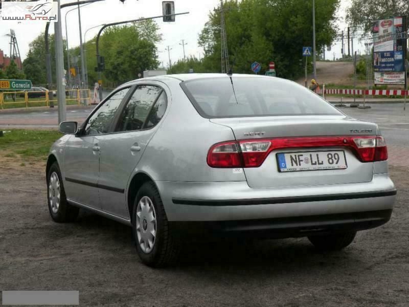 Używany Seat Toledo 105 KM (77 kW) 2002 Srebrny (metalik) Sedan/Limuzyna