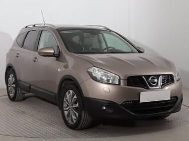 Beżowy Używany 2013 Nissan Qashqai +2 SUV | 28 499 zł (Dobra cena) - Obraz 1/4
