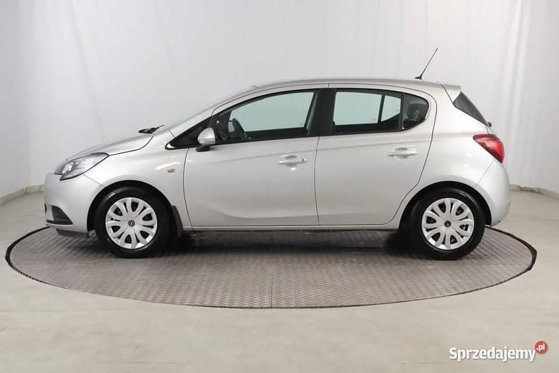 Używany Opel Corsa 2016 Srebrny Hatchback