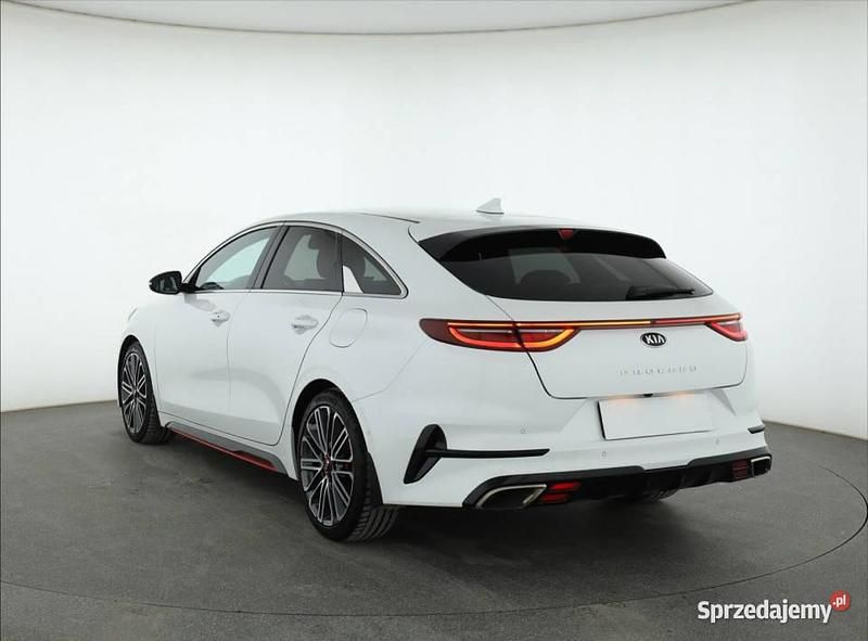 Używany Kia ProCeed GT 204 KM (150 kW) 2019 Biały Kombi