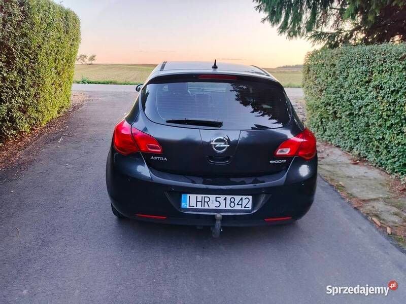 Czarny Używany 2012 Opel Astra Hatchback | 11 900 zł (Super Cena) - Obraz 1/4