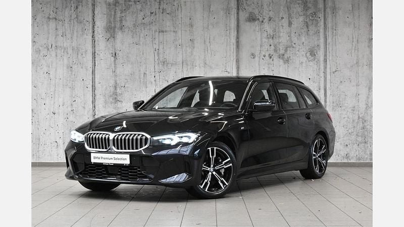 Czarny szafir metalizowany Używany 2024 BMW 330 Shadowline Kombi | 197 800 zł (Dość drogi) - Obraz 1/3