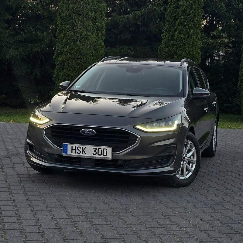 Używany Ford Focus Titanium X 2022 Szary Kombi
