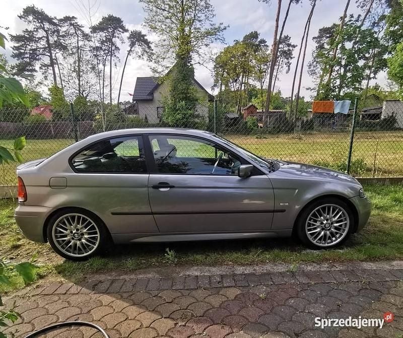 Srebrny Używany 2003 BMW 320 Hatchback | 14 500 zł (Uczciwa cena) - Obraz 1/4