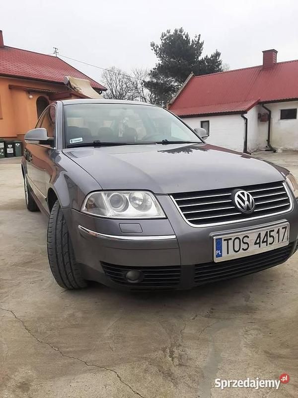 Używany VW Passat 2004 Szary Sedan/Limuzyna