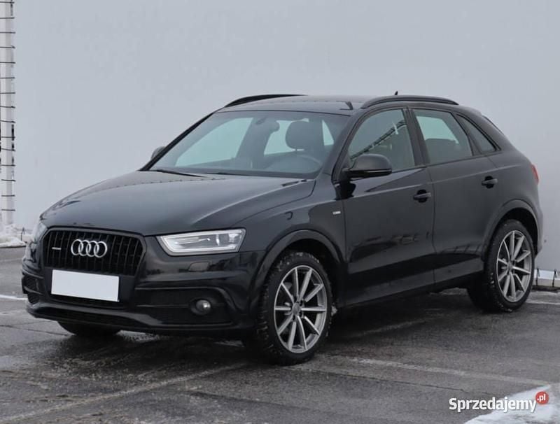 Używany Audi Q3 2014 Czarny SUV