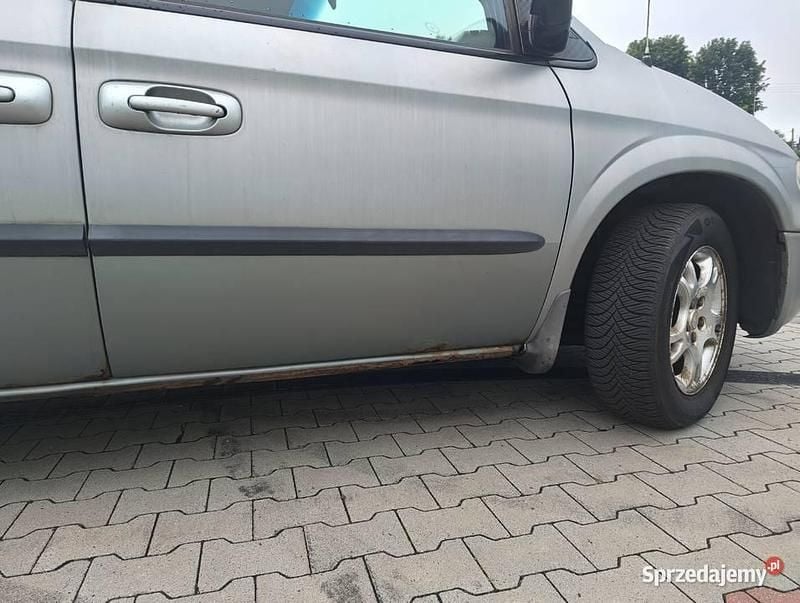 Szary Używany 2003 Dodge Grand Caravan Minivan | 4000 zł - Obraz 1/4