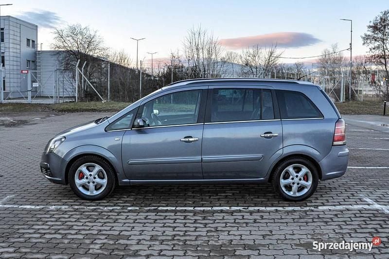 Używany 2006 Opel Zafira Minivan | 4300 zł (Uczciwa cena) - Obraz 1/4