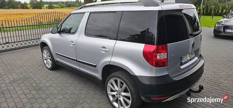Używany Skoda Yeti 110 KM (80 kW) 2013 Srebrny SUV