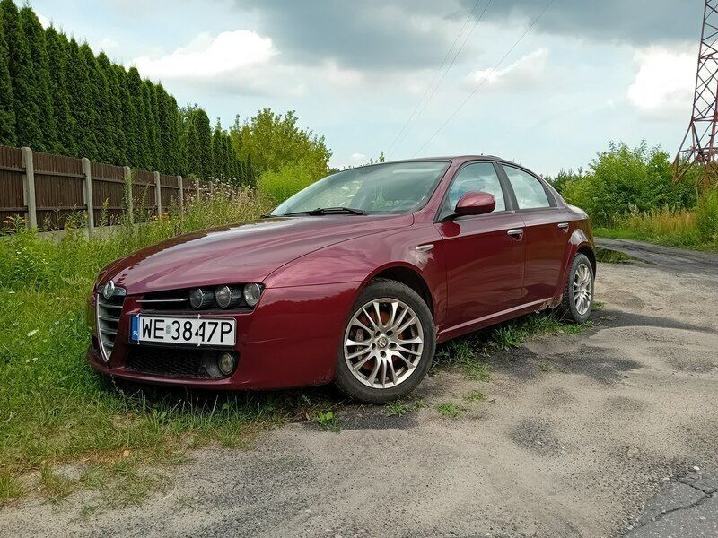 Używany Alfa Romeo 159 150 KM (110 kW) 2008 Wiśniowy Sedan/Limuzyna