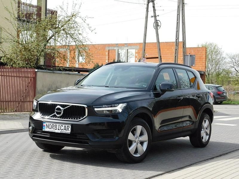 Czarny Używany 2019 Volvo XC40 SUV | 69 980 zł (Uczciwa cena) - Obraz 1/4