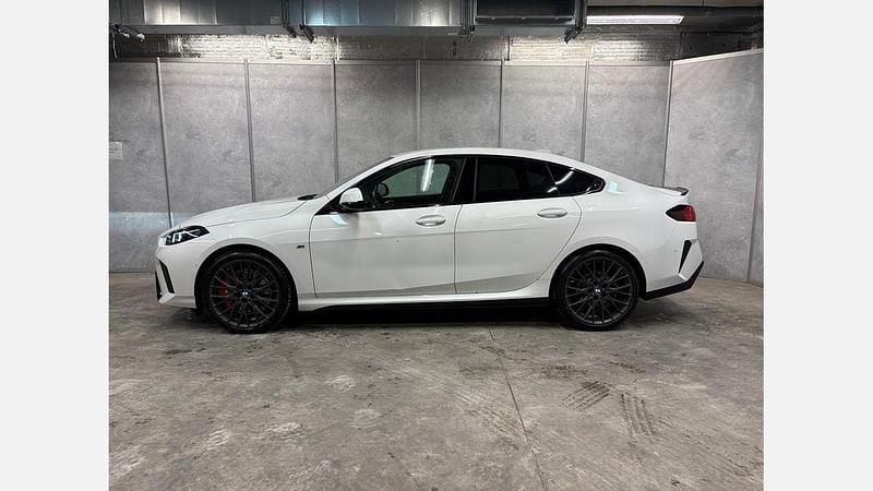 Używany BMW 220 Shadowline 156 KM (114 kW) 2025 Biel alpejska Coupe