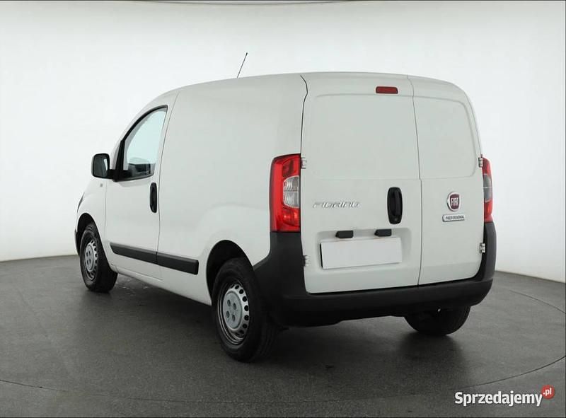 Używany Fiat Fiorino 2018 Biały Minivan