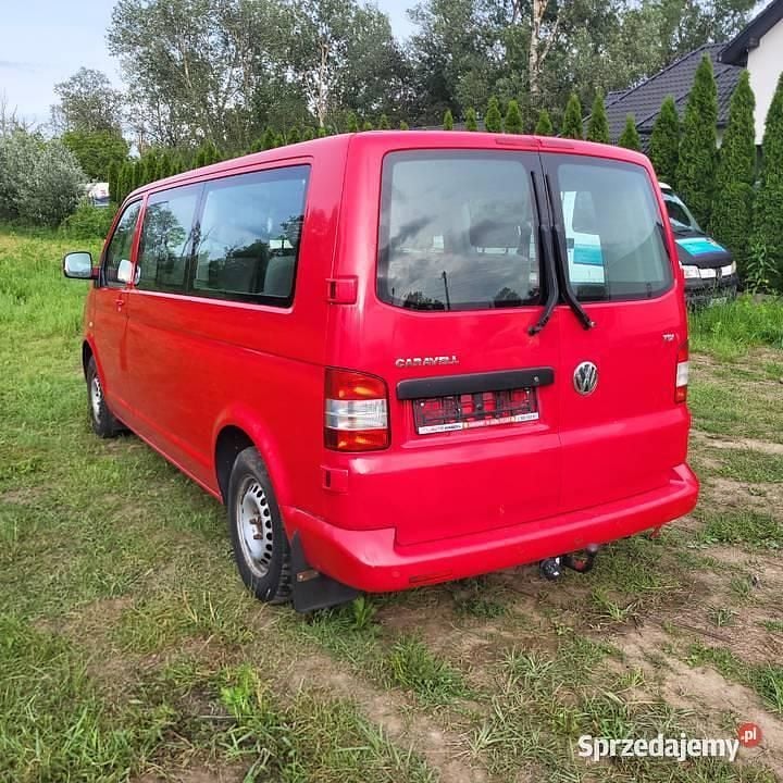 Używany VW Caravelle 2008 Czerwony Minivan
